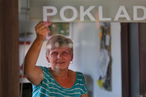 Zdenka Průšová – pokladní, uklízečka