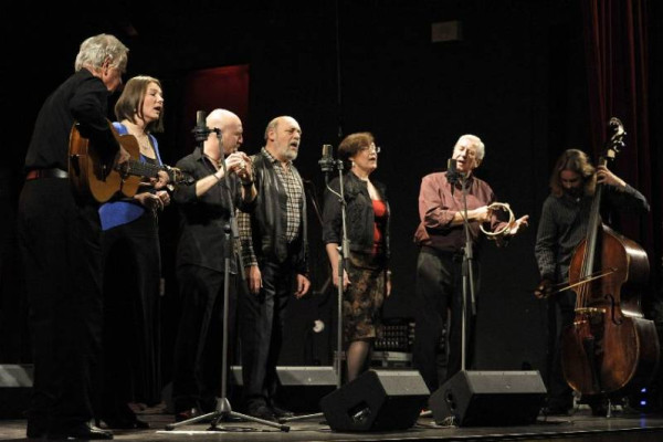 Fotogalerie / I. Adventní koncert v KC Svoboda 1. 12. 2013 - Spirituál kvintet