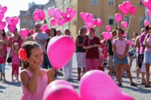 2. AVON POCHOD PROTI RAKOVINĚ PRSU V CHEBU