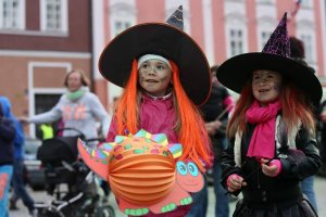 Fotogalerie / Lampionový průvod 30. 4. 2015