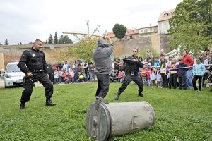 Fotogalerie / Den s Městskou policií Cheb 1. 9. 2012